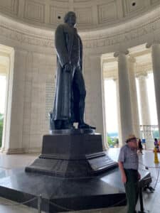 image of Thomas Jefferson statue